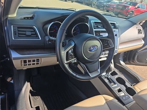 Used 2018 Subaru Outback 2.5i Limited image 16