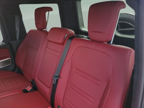 Certified 2025 Mercedes-Benz G 550 image 9