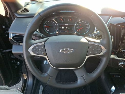Used 2023 Chevrolet Traverse RS image 22