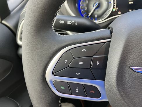 New 2026 Chrysler Pacifica Select FWD image 15
