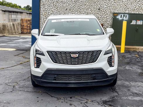 Certified 2023 Cadillac XT4 Luxury w/ Cold Weather Package FWD image 6