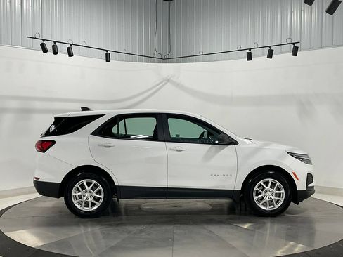 Used 2024 Chevrolet Equinox LS FWD image 10