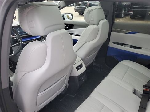 Certified 2025 Cadillac Optiq Luxury 2 w/ LPO, Floor Liner Package image 24