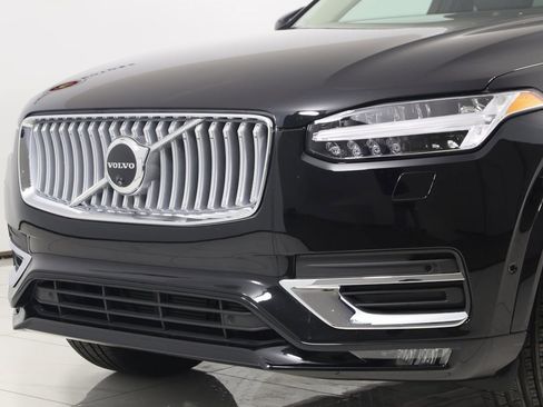Used 2025 Volvo XC90 B5 Plus w/ Protection Package Premier image 58