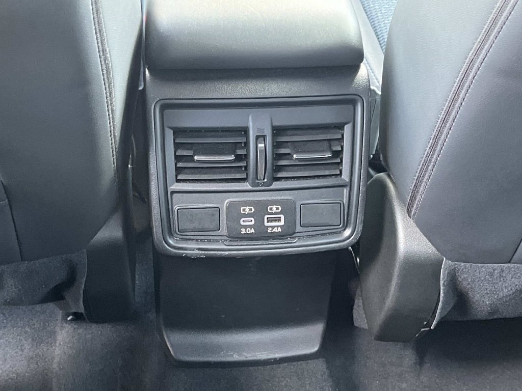 Used 2025 Subaru Forester Premium AWD/4WD image 17
