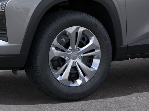 Used 2026 Chevrolet Trax LS FWD image 9