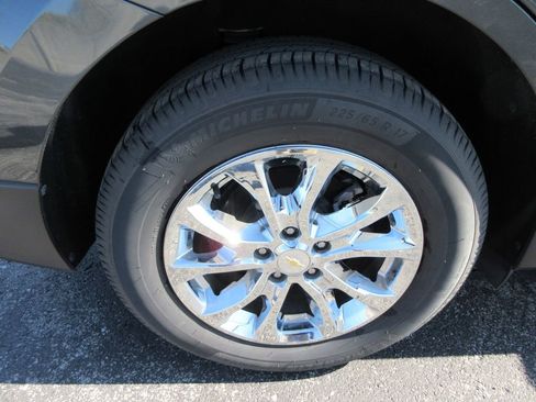 Certified 2020 Chevrolet Equinox LT w/ Driver Convenience Package image 9