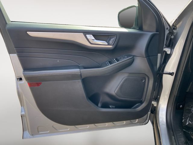 Used 2021 Ford Escape SE FWD image 16