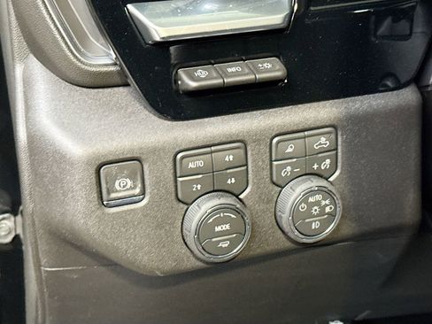 New 2026 Chevrolet Silverado 1500 High Country AWD/4WD image 11