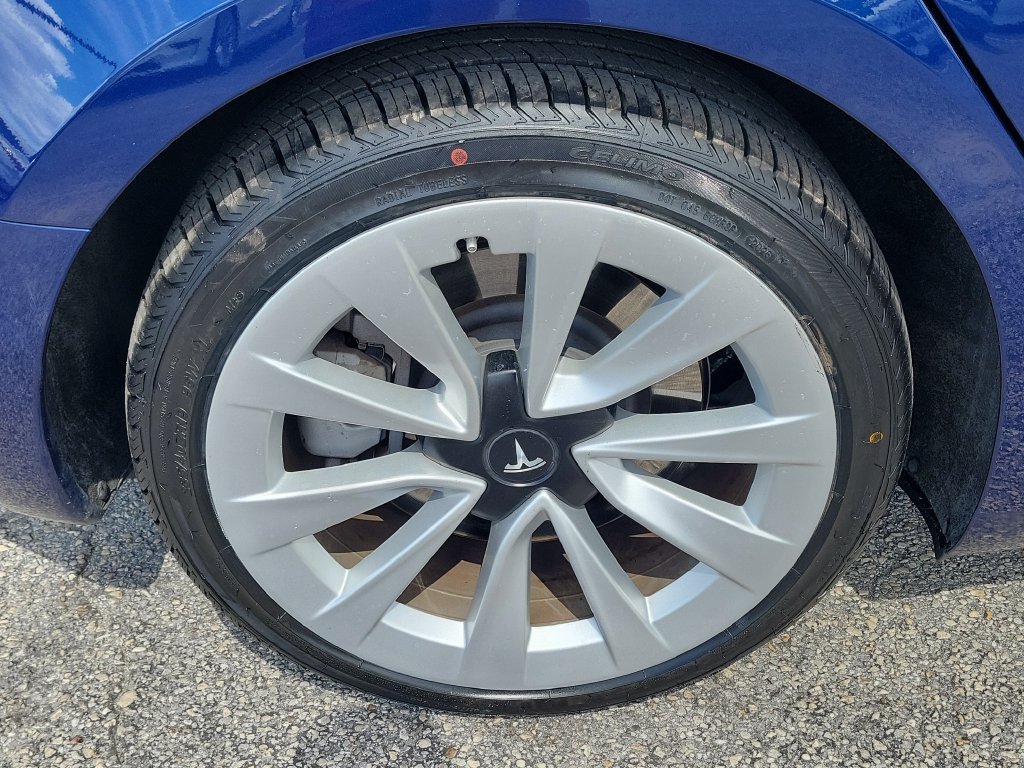 Used 2023 Tesla Model 3 Standard Range RWD image 6