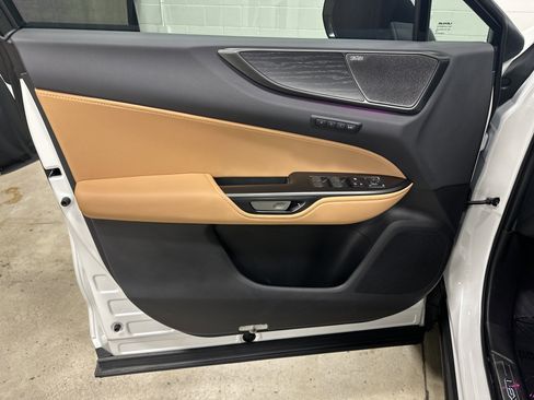 Used 2025 Lexus NX 350 AWD w/ Luxury Package image 14