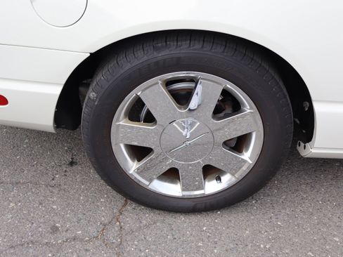 Used 2002 Ford Thunderbird RWD image 32