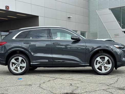 New 2025 Audi Q5 Premium Plus image 3