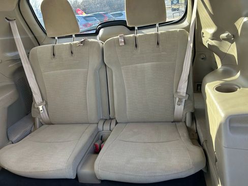 Used 2011 Toyota Highlander 2WD w/ Tech Pkg image 39