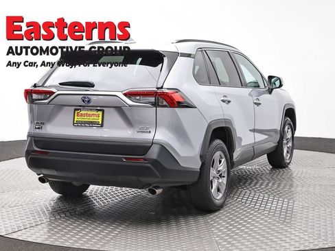 Used 2024 Toyota RAV4 XLE AWD/4WD image 5