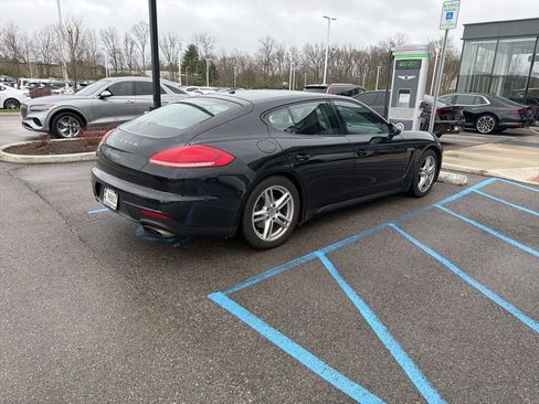 Used 2015 Porsche Panamera 4 image 14