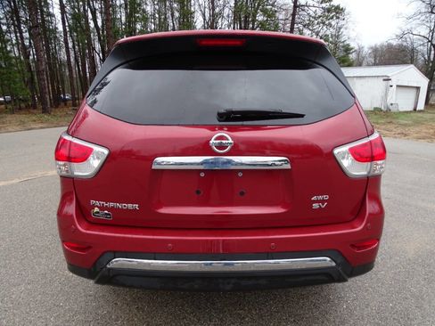 Used 2015 Nissan Pathfinder SV image 7