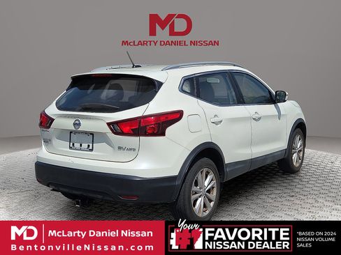 Used 2017 Nissan Rogue Sport SV AWD/4WD image 5