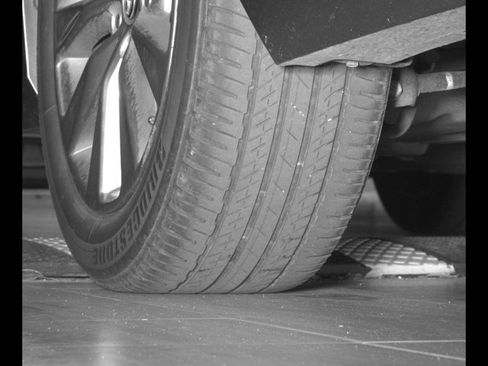 Used 2016 Toyota Camry XLE image 12