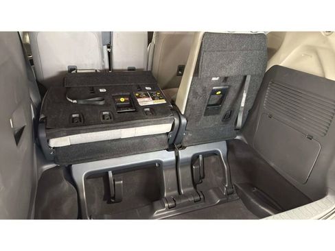 Used 2024 Toyota Sienna LE AWD/4WD image 8