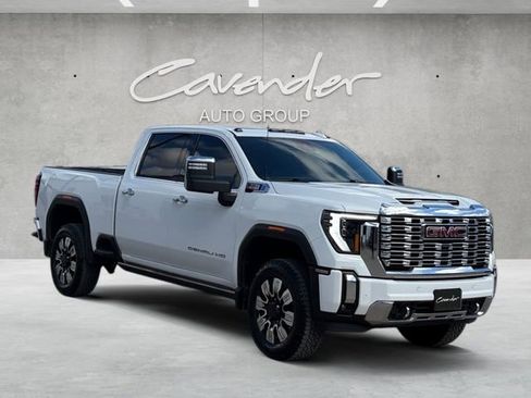 Used 2024 GMC Sierra 2500 Denali w/ Denali Reserve Package AWD/4WD image 2