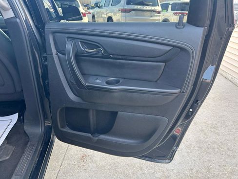 Used 2015 Chevrolet Traverse LT image 16