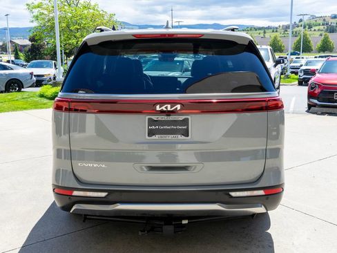 Used 2024 Kia Carnival SX FWD image 6