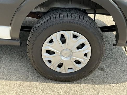 Used 2022 Ford Transit 350 XLT image 5