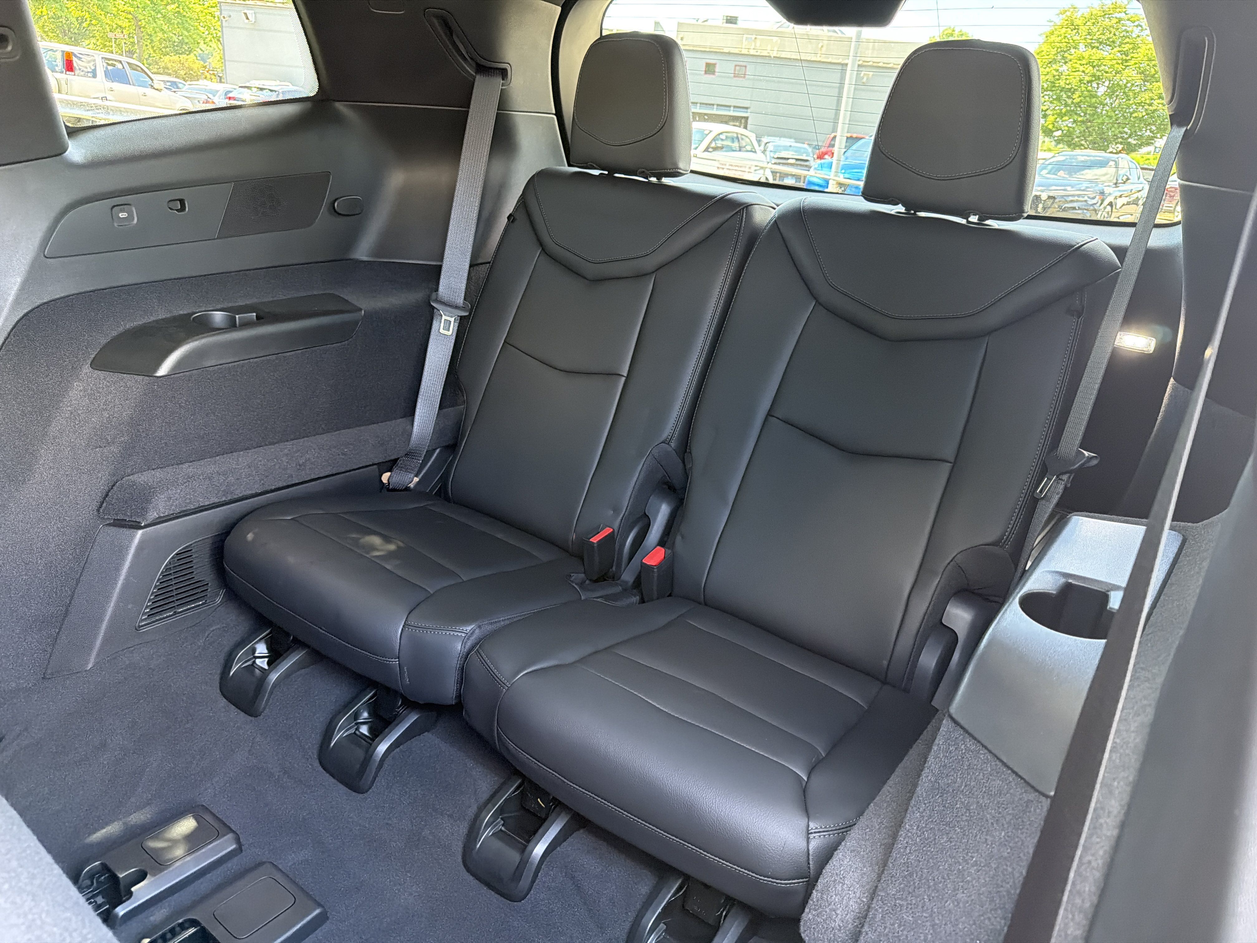 Used 2025 Cadillac XT6 Luxury AWD/4WD image 30