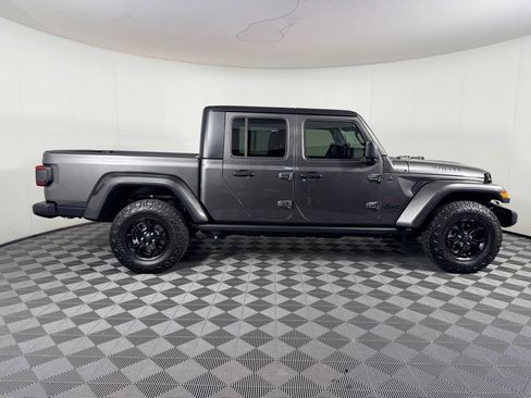 Used 2025 Jeep Gladiator Sport AWD/4WD image 7