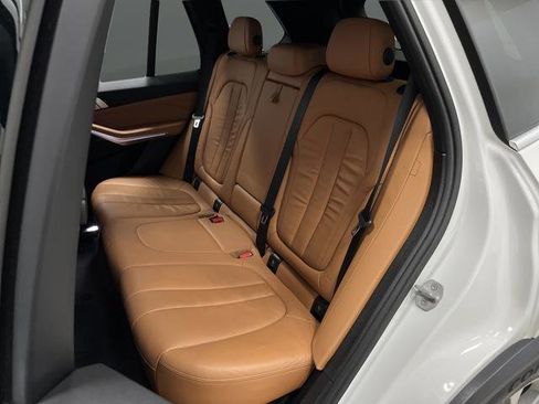 Used 2019 BMW X5 xDrive40i w/ Premium Package 2 image 31