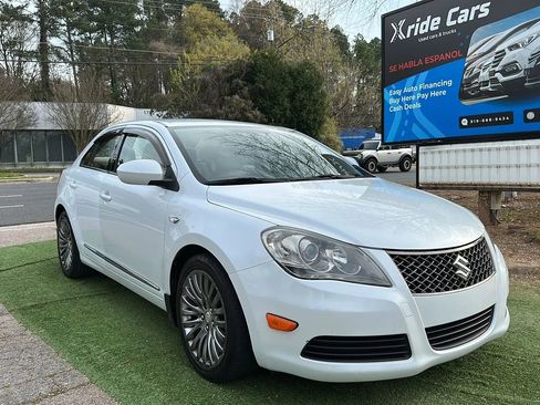 Used 2012 Suzuki Kizashi SE image 1