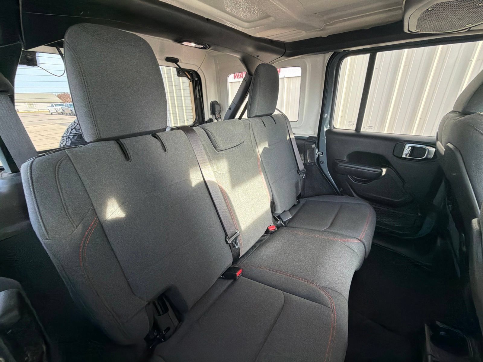 Used 2026 Jeep Wrangler Unlimited Rubicon AWD/4WD image 9