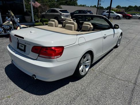 Used 2010 BMW 335i Convertible RWD image 9