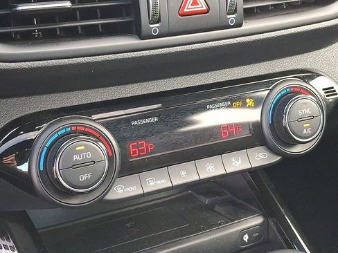 Used 2022 Kia Forte GT-Line w/ GT-Line Premium Package image 17