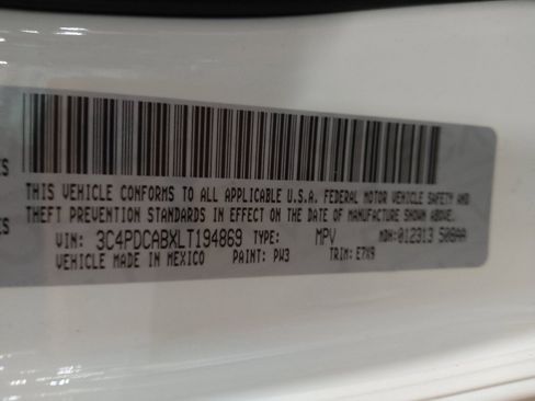 Used 2020 Dodge Journey SE w/ SE Popular Equipment Group FWD image 33