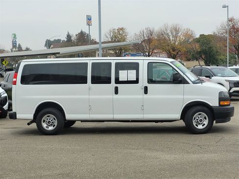 Used 2023 GMC Savana 3500 LS image 4