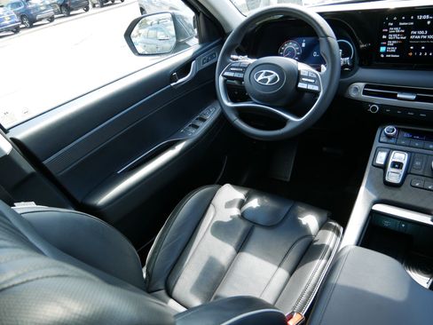Used 2023 Hyundai Palisade Limited AWD/4WD image 9