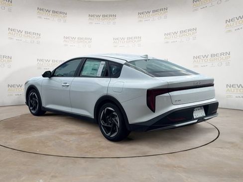 New 2026 Kia K4 EX FWD image 3