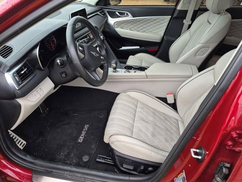 Used 2020 Genesis G70 3.3T w/ Prestige Package RWD image 11