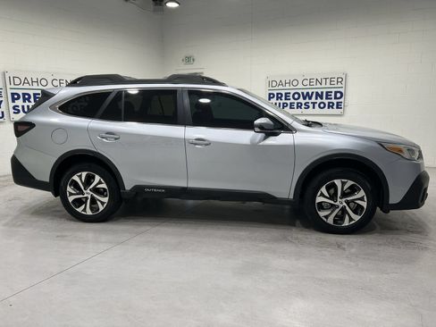 Used 2020 Subaru Outback Limited AWD/4WD image 9