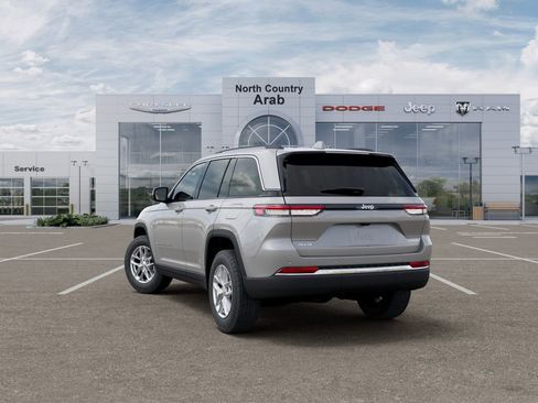 New 2026 Jeep Grand Cherokee Laredo X image 4