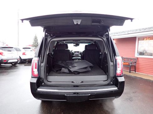 Used 2015 GMC Yukon Denali w/ Open Road Package image 5