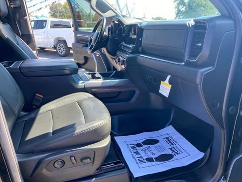 Used 2024 Chevrolet Silverado 2500 LTZ w/ LTZ Plus Package AWD/4WD image 45