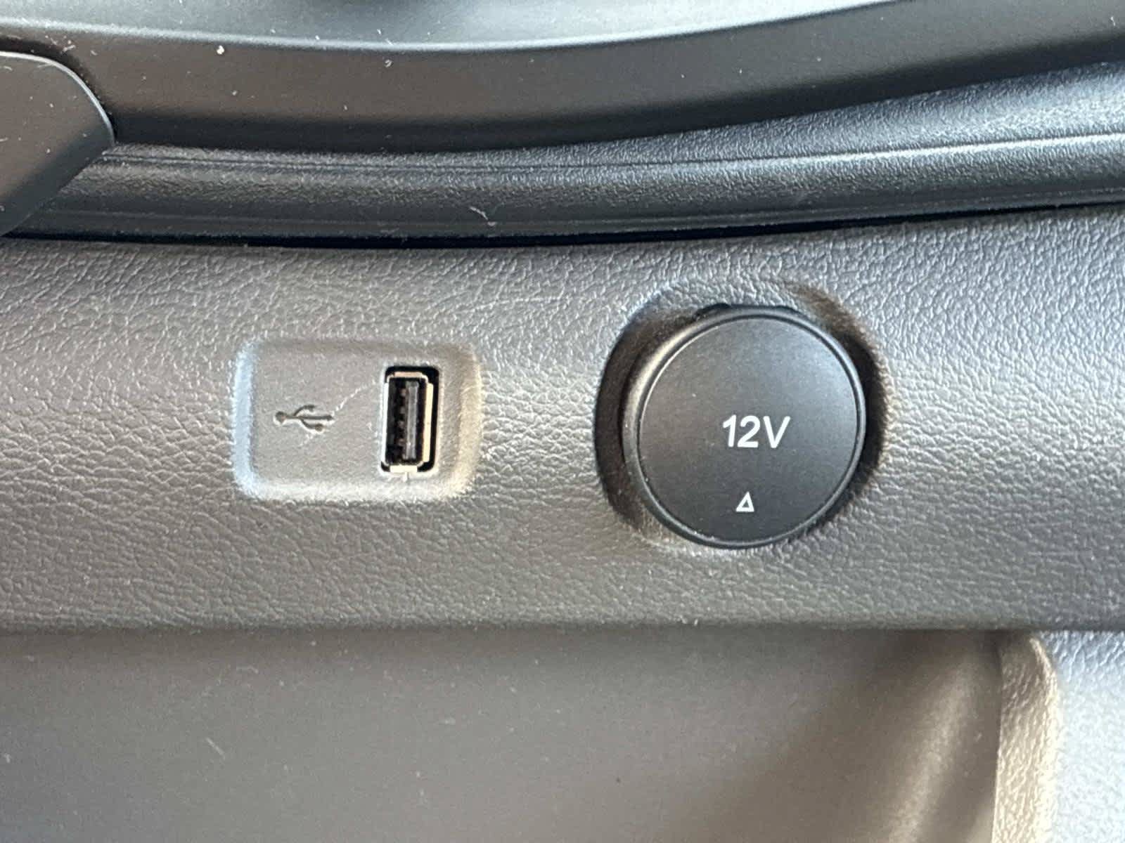 Used 2025 Ford Transit 250 Low Roof w/ Exterior Upgrade Package RWD image 34