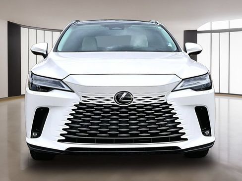 Used 2024 Lexus RX 350 FWD w/ Convenience Package image 3
