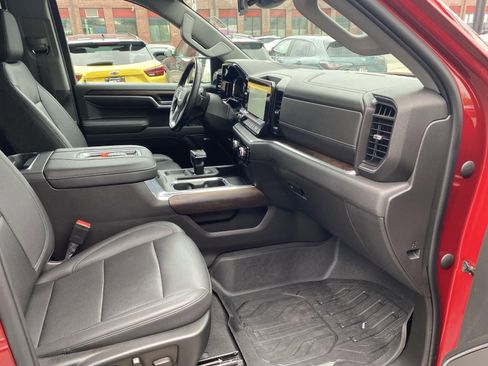 Used 2022 GMC Sierra 1500 SLT AWD/4WD image 48