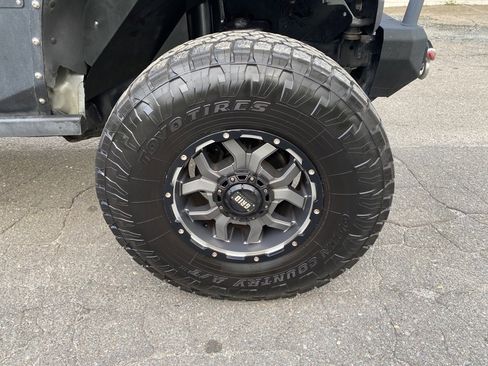 Used 2013 Jeep Wrangler Unlimited Rubicon w/ Connectivity Group image 9