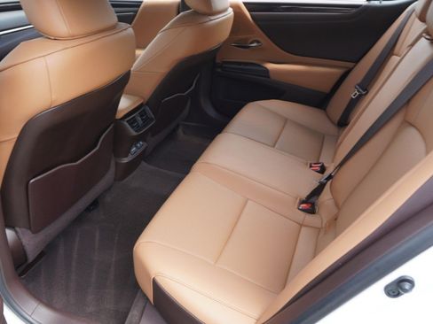Certified 2021 Lexus ES 350 w/ Premium Package FWD image 30