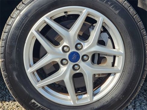 Certified 2022 Ford Edge SEL w/ Convenience Package image 17